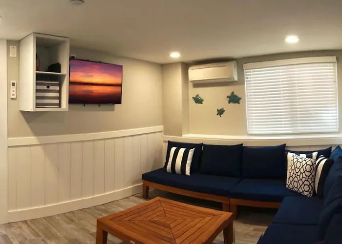 2,000 Sq Ft With Private Indoor Poolside Unit 4 At Four Shores * Clearwater Beach