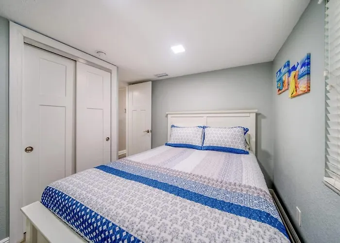 2,000 Sq Ft With Private Indoor Poolside Unit 4 At Four Shores Ferienhaus Clearwater Beach