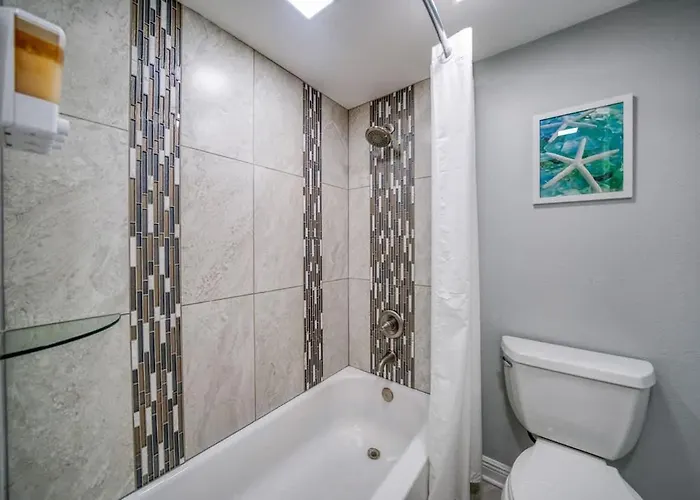 2,000 Sq Ft With Private Indoor Poolside Unit 4 At Four Shores Ferienhaus Clearwater Beach