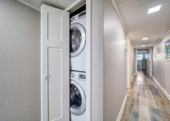 2,000 Sq Ft With Private Indoor Poolside Unit 4 At Four Shores Clearwater Beach