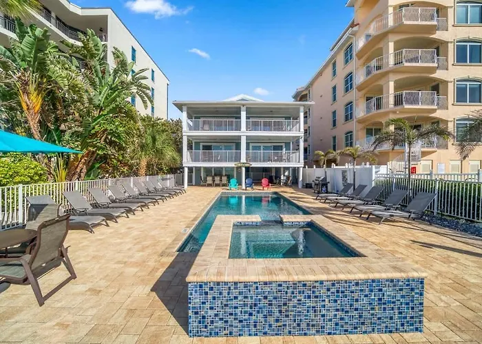 2,000 Sq Ft With Private Indoor Poolside Unit 4 At Four Shores *