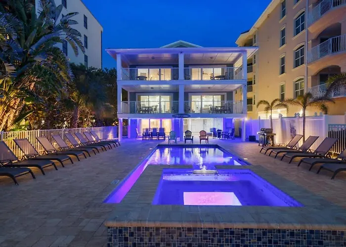 2,000 Sq Ft With Private Indoor Poolside Unit 4 At Four Shores Clearwater Beach