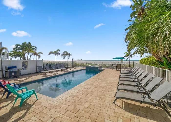 2,000 Sq Ft With Private Indoor Poolside Unit 4 At Four Shores Ferienhaus