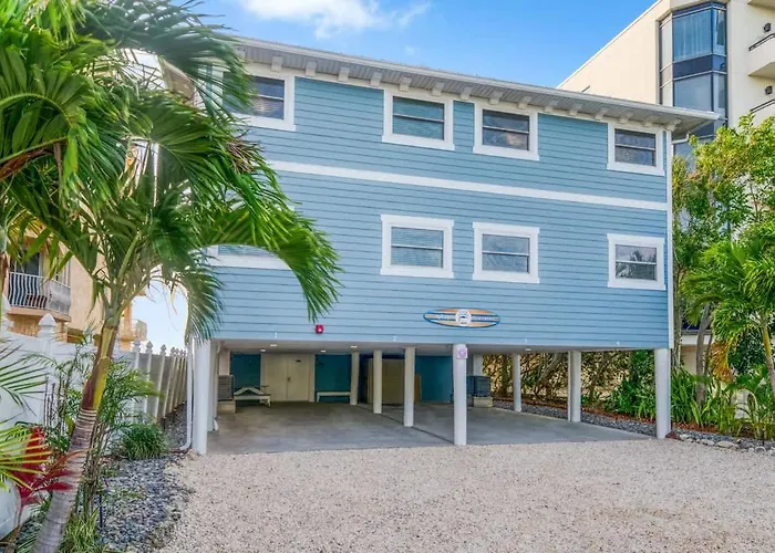2,000 Sq Ft With Private Indoor Poolside Unit 4 At Four Shores * Clearwater Beach