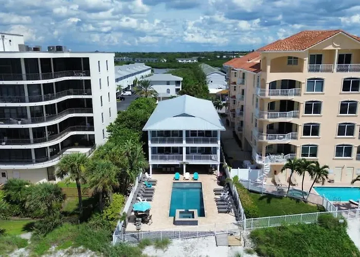 2,000 Sq Ft With Private Indoor Poolside Unit 4 At Four Shores